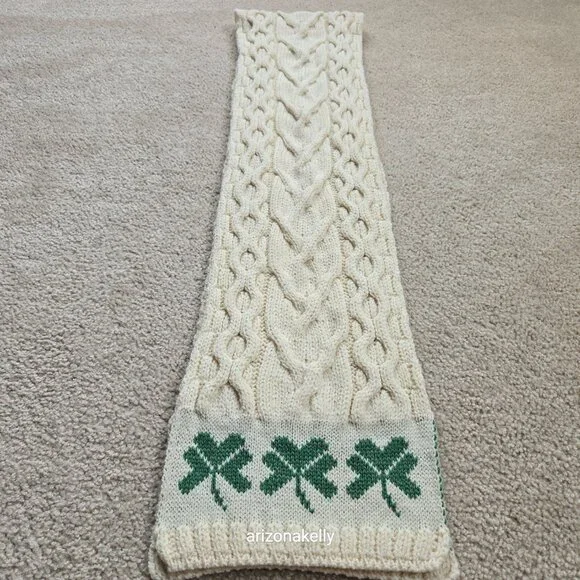 Aran Woolen Mills Merino Wool Scarf with Shamrocks Ireland - Picture 5 of 10